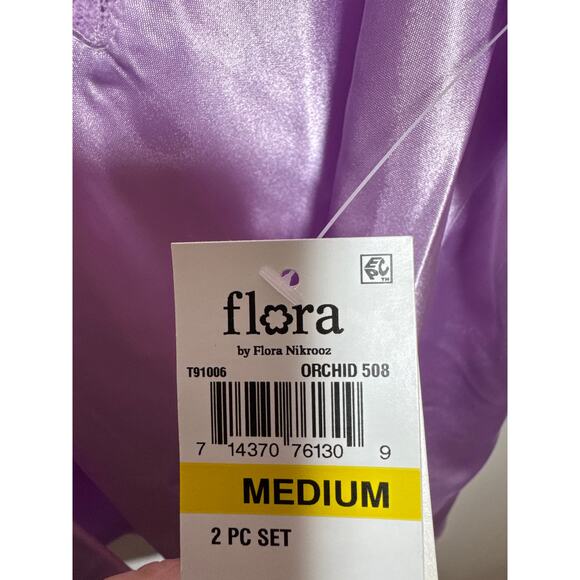 Brand New Flora Women's Size Medium Purple Orchid Satin Sleepwear Set 2 Piece - Picture 7 of 11